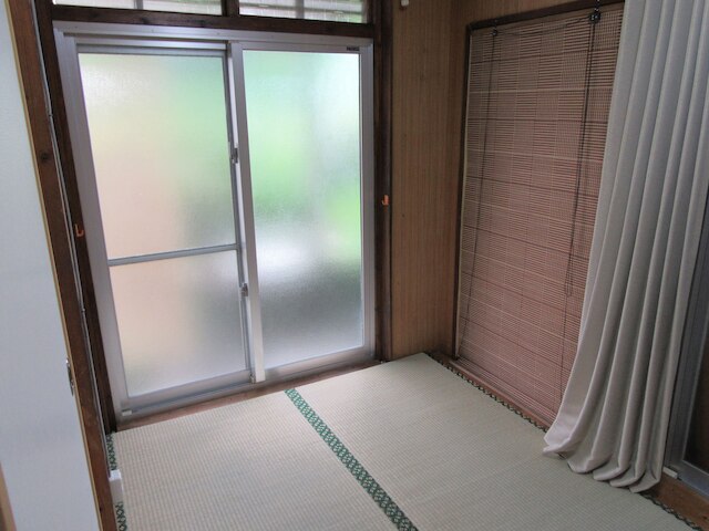 古民家ゲストハウス家守 (やーるー)