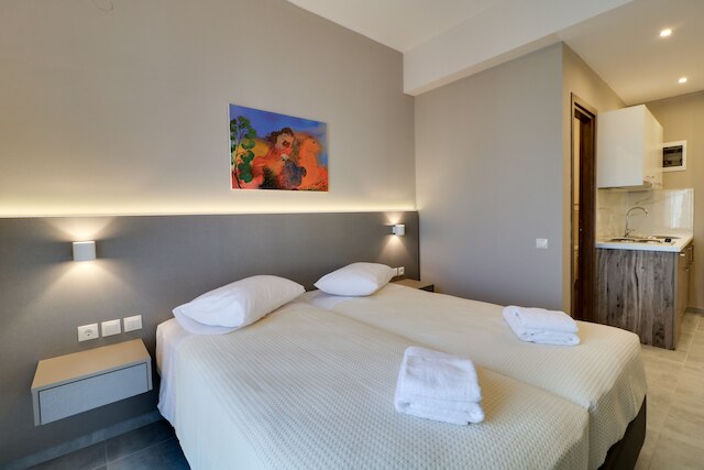 アテネ コンフォート スイーツ & アパートメンツ