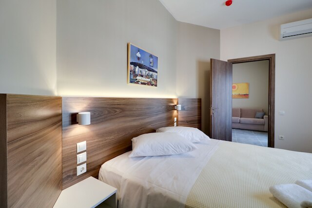 アテネ コンフォート スイーツ & アパートメンツ