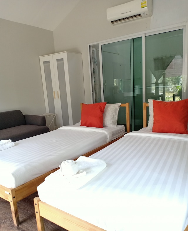 ナイバチャ テント コ マック