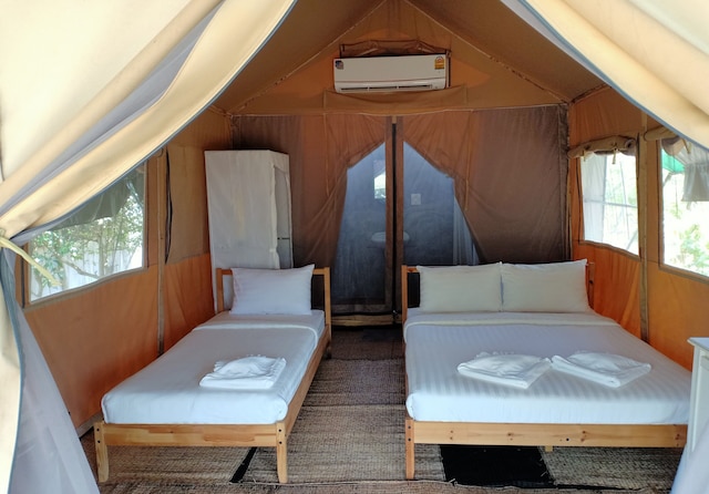 ナイバチャ テント コ マック