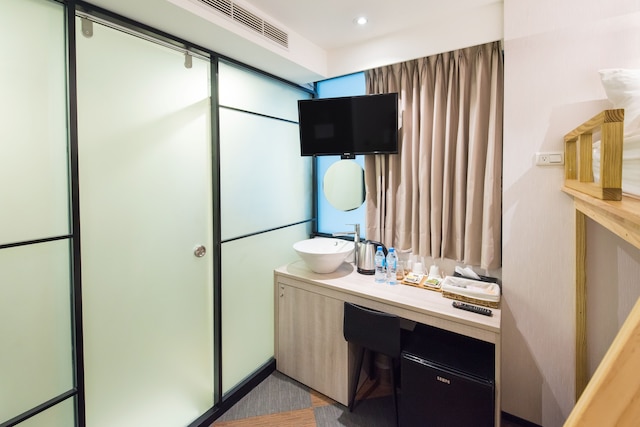 サンライズ ビジネス ホテル西門 (和昌商旅西門館)