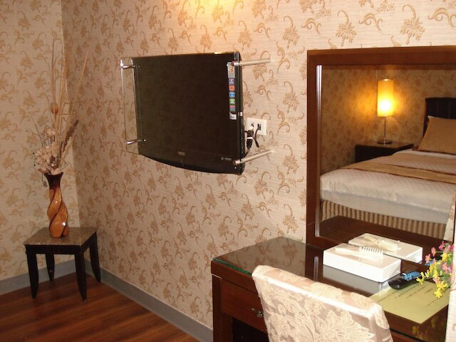 アティック ホテル (雅莊旅館)