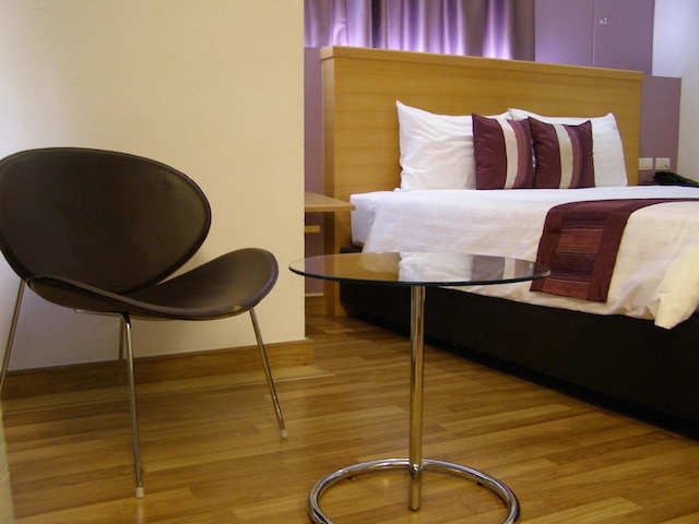 イヤリン アット トゥック チャン