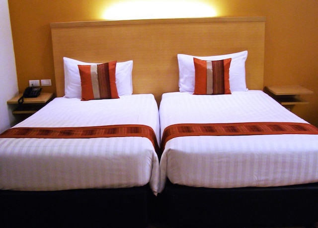 イヤリン アット トゥック チャン