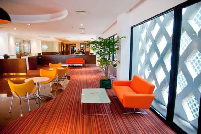 イヤリン アット トゥック チャン