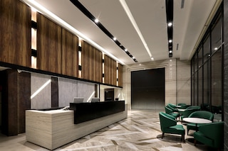 クン ツアー ホテル フォン チャイ (KUN Tour Hotel 逢甲)