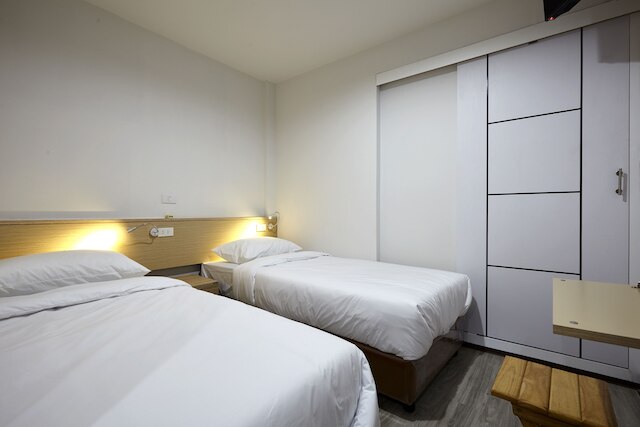 ルボヌールポッシュテル - ホステル