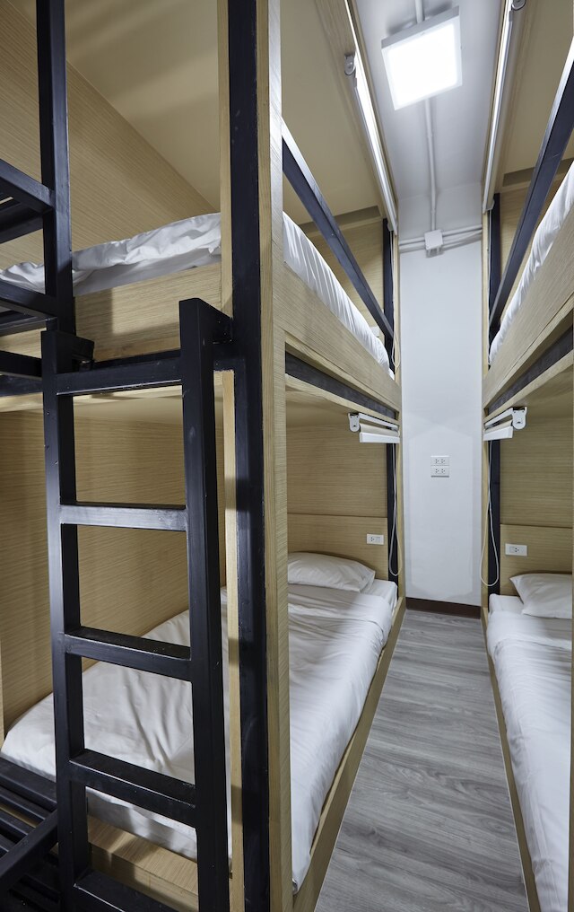 ルボヌールポッシュテル - ホステル