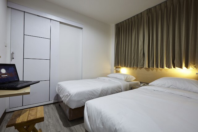 ルボヌールポッシュテル - ホステル