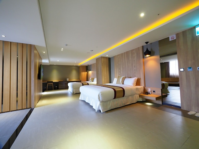 ウェイ フェン モーテル (薇風精品汽車旅館)