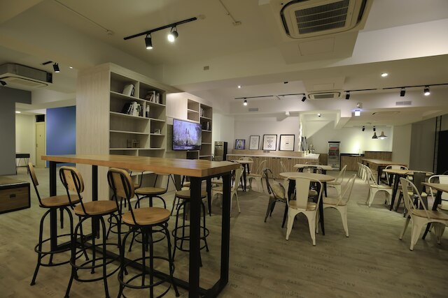 フライイン ホステル (飛行家青年旅館)