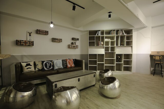 フライイン ホステル (飛行家青年旅館)