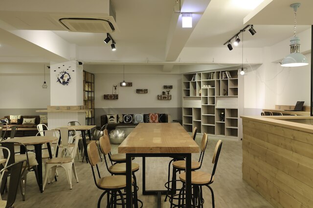 フライイン ホステル (飛行家青年旅館)