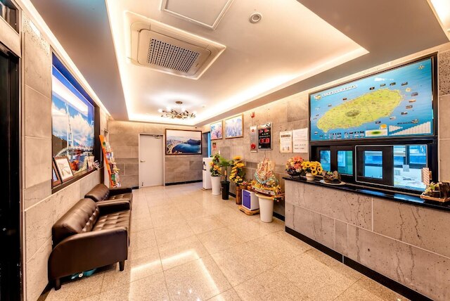 チルシムニ ホテル