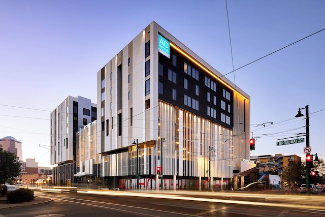 AC ホテル バイ マリオット ツーソン ダウンタウン