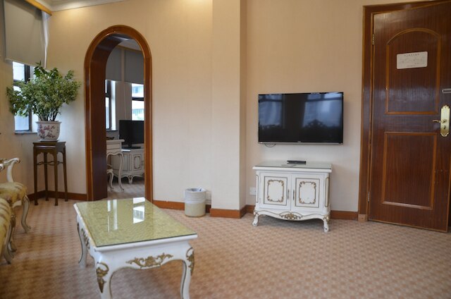 愛群ホテル - 広州交易会期間中、ホテルと展示センター間の無料シャトルあり (广州爱群大酒店 - 広交会期間提供免費班車往返酒店与展覧中心)