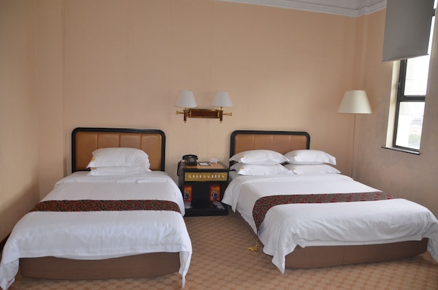 愛群ホテル - 広州交易会期間中、ホテルと展示センター間の無料シャトルあり (广州爱群大酒店 - 広交会期間提供免費班車往返酒店与展覧中心)