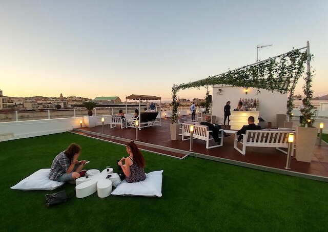 ナポリタントリップス ホテル