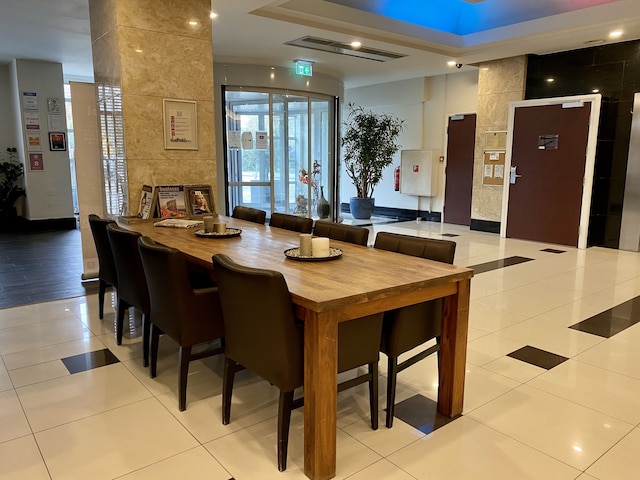 XO ホテルズ ブルー タワー