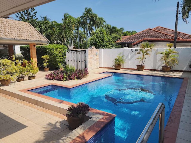 バーンシエソム プライベート プール ヴィラ