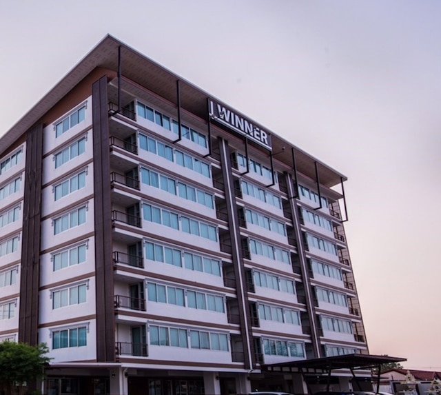 ウィナー プラーチーンブリー & サービスド アパートメント