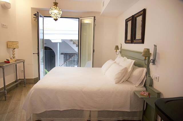 オーバーランド スイーツ カテドラル