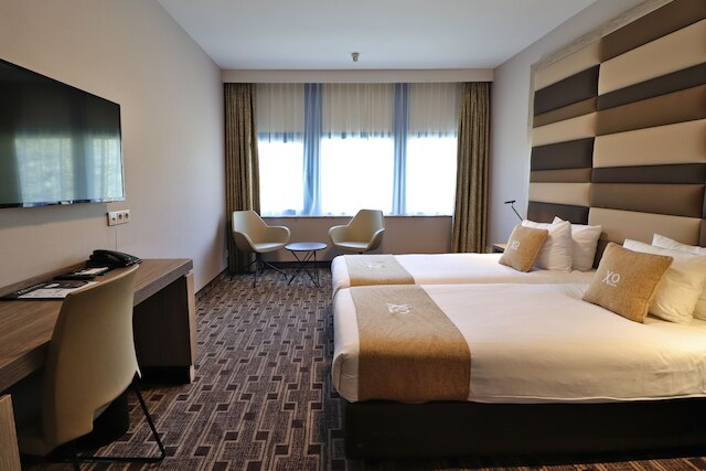 XO ホテルズ ブルー スクエア