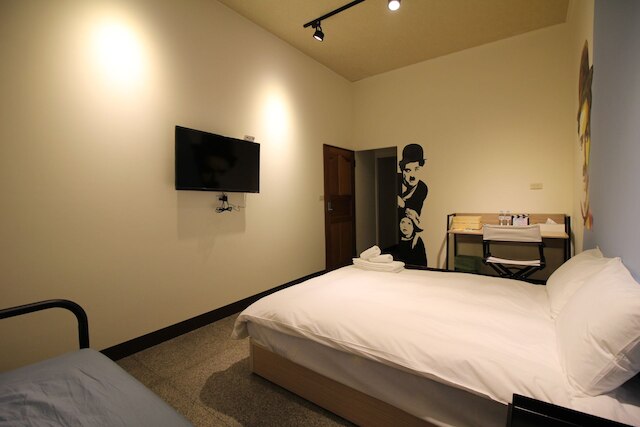 ムービー イン ホステル