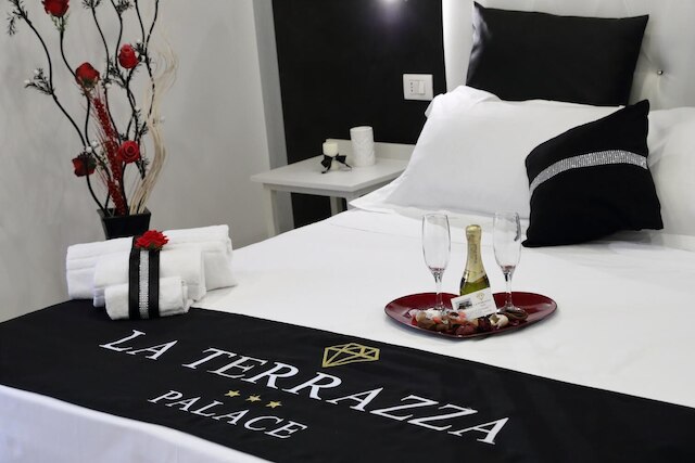 ラ テラッツァ パレス