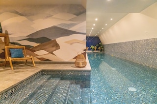 ホテル パリスター & スパ