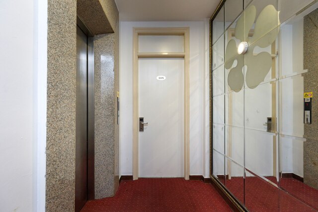 OYO 1158 ゴク トライ ホテル