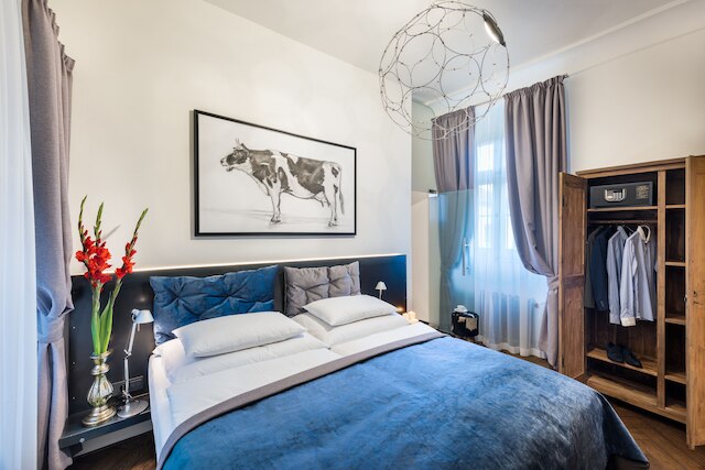 ムー バイ ザ キャッスル