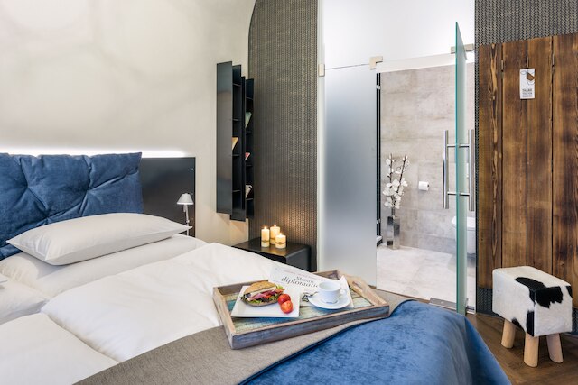 ムー バイ ザ キャッスル