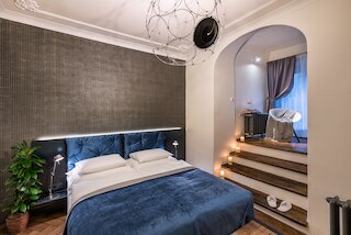 ムー バイ ザ キャッスル