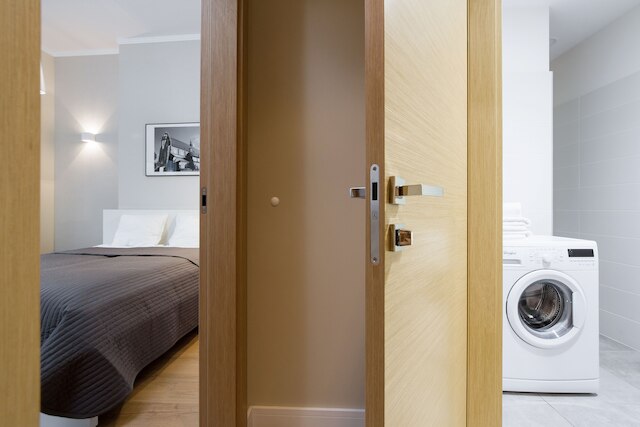 リバーサイド アパートホテル