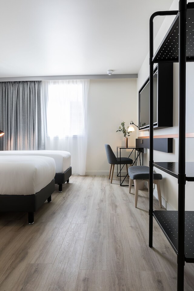 オテル メルキュール パリ ジェンヌビリエ