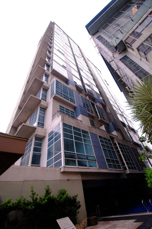 ラグジュアリー ロフト イン セブ シティ