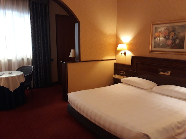 ホテル モーテル ルナ