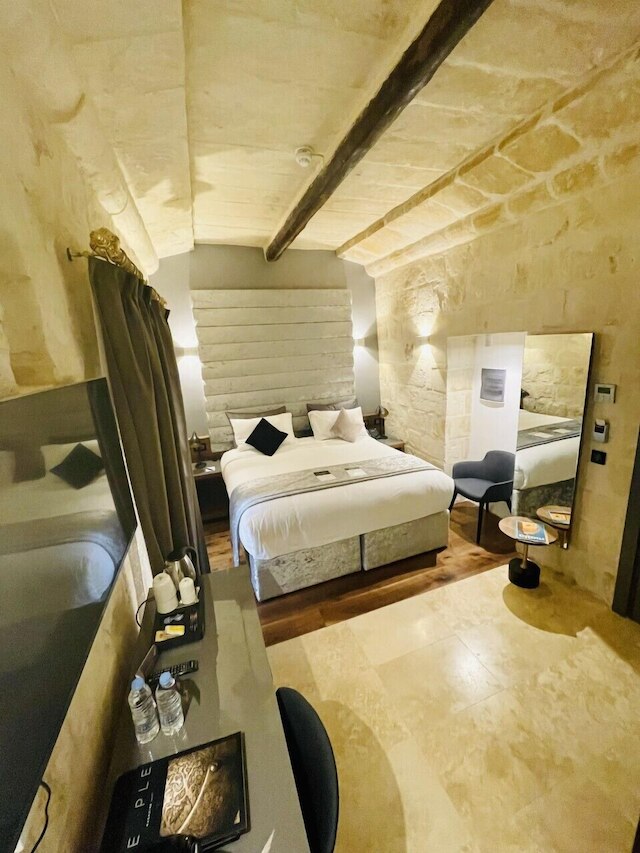 ザ ビレッジ ブティック & スパ