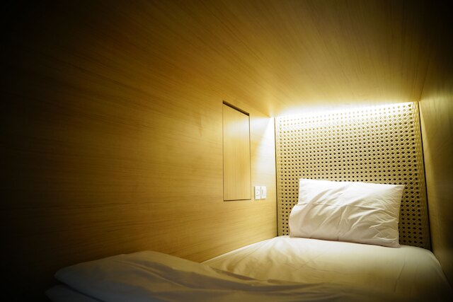 バラ カプセル ホステル バリ