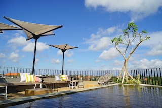 バラ カプセル ホステル バリ