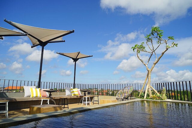 バラ カプセル ホステル バリ