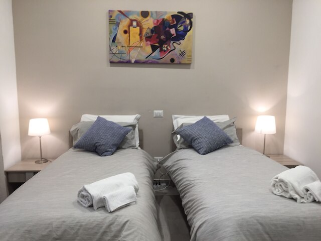 2ナポリルームズ