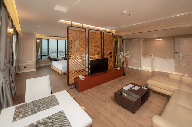 アレクサンダー ホテル