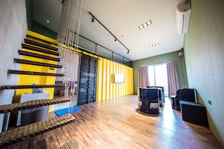 アーバン (高雄荷本 Urban 民宿)