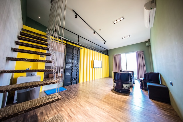 アーバン (高雄荷本 Urban 民宿)