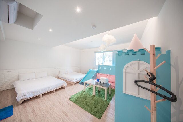 アーバン (高雄荷本 Urban 民宿)