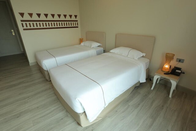 ナヴェラ ホテル & バンケット