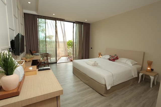 ナヴェラ ホテル & バンケット